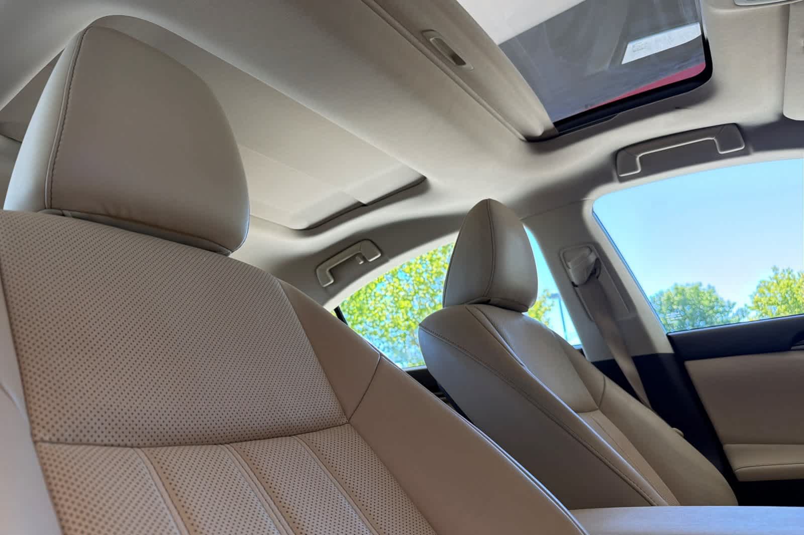 Used 2016 Lexus ES 350 w/ Luxury Package w/Wood Trim FWD image 17