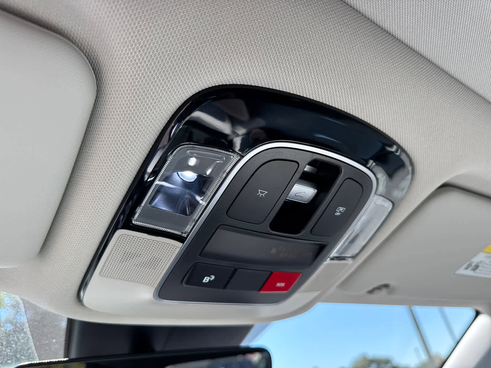 New 2025 Hyundai Tucson Limited image 21