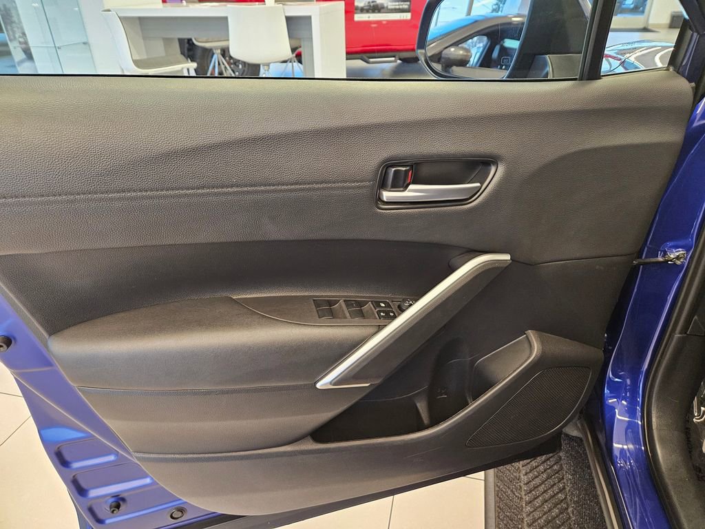 Used 2024 Toyota Corolla Cross XLE image 13