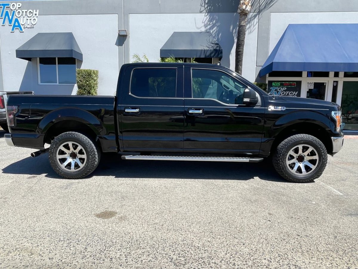Used 2018 Ford F150 XLT w/ Equipment Group 302A Luxury RWD image 4