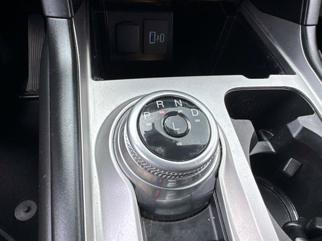 Used 2023 Ford Explorer XLT AWD/4WD image 33