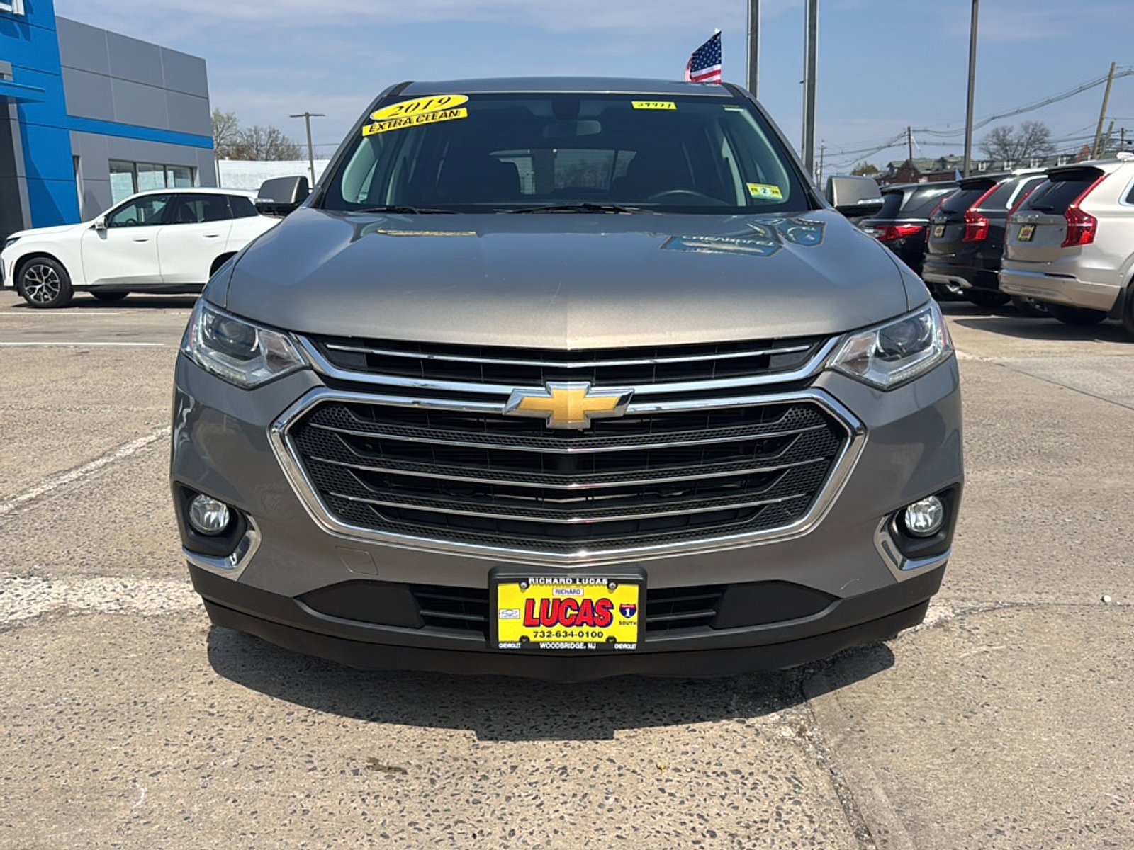 Used 2019 Chevrolet Traverse LT FWD image 3