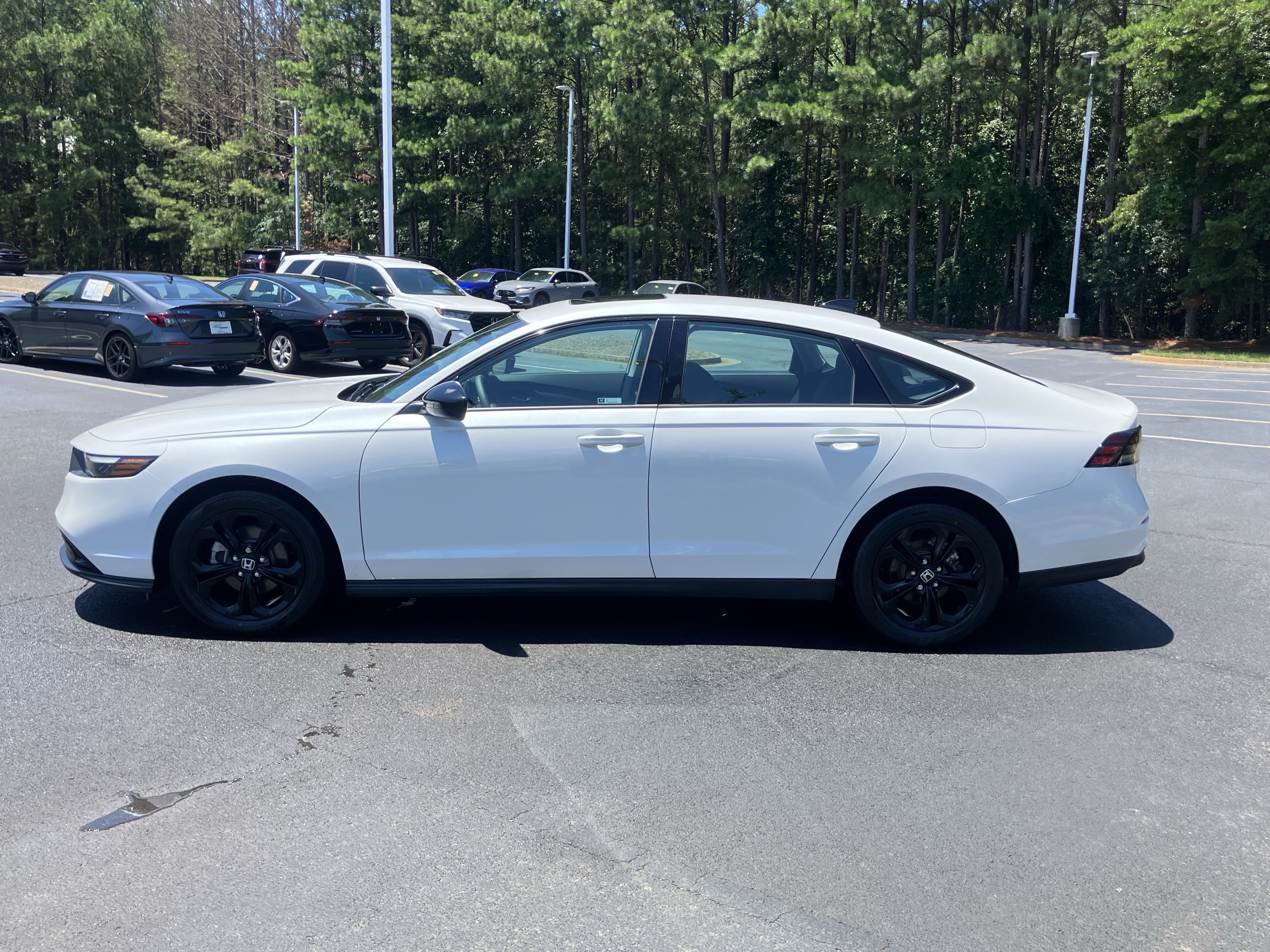 Used 2025 Honda Accord SE image 7