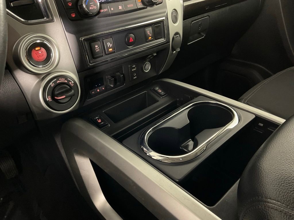 Used 2017 Nissan Titan SV AWD/4WD image 18