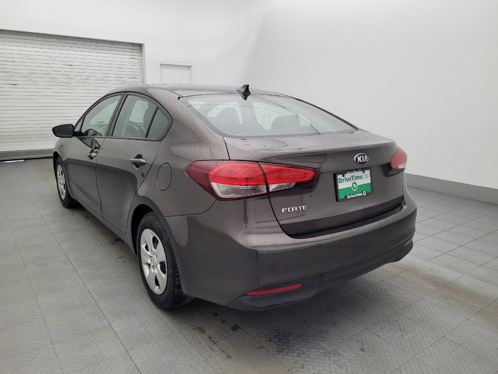 Used 2017 Kia Forte LX w/ LX Popular Package image 5