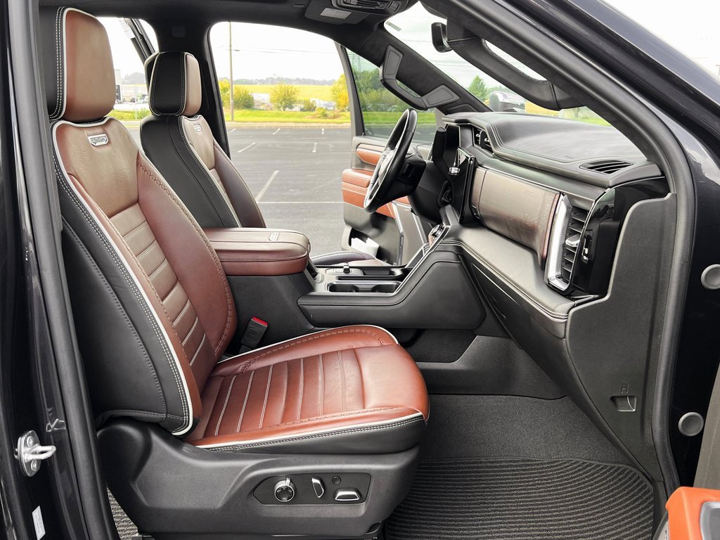 Used 2024 GMC Sierra 2500 Denali Ultimate image 25