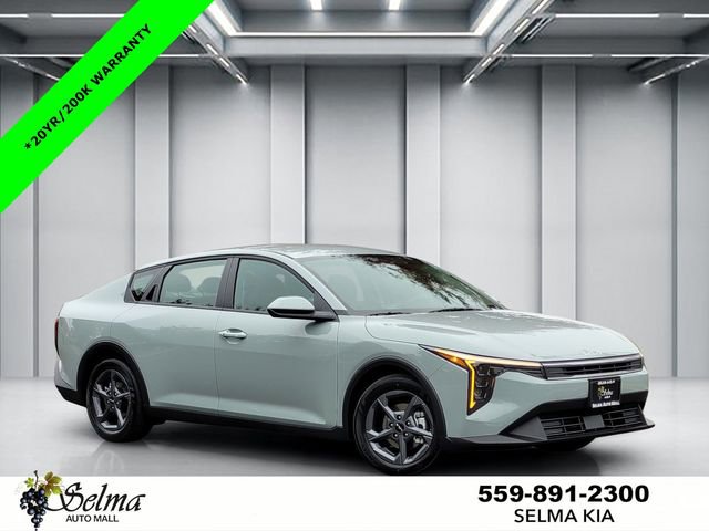 New 2025 Kia K4 LXS