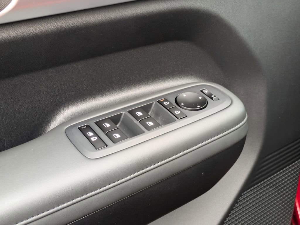 Used 2025 Hyundai Santa Fe SEL image 16