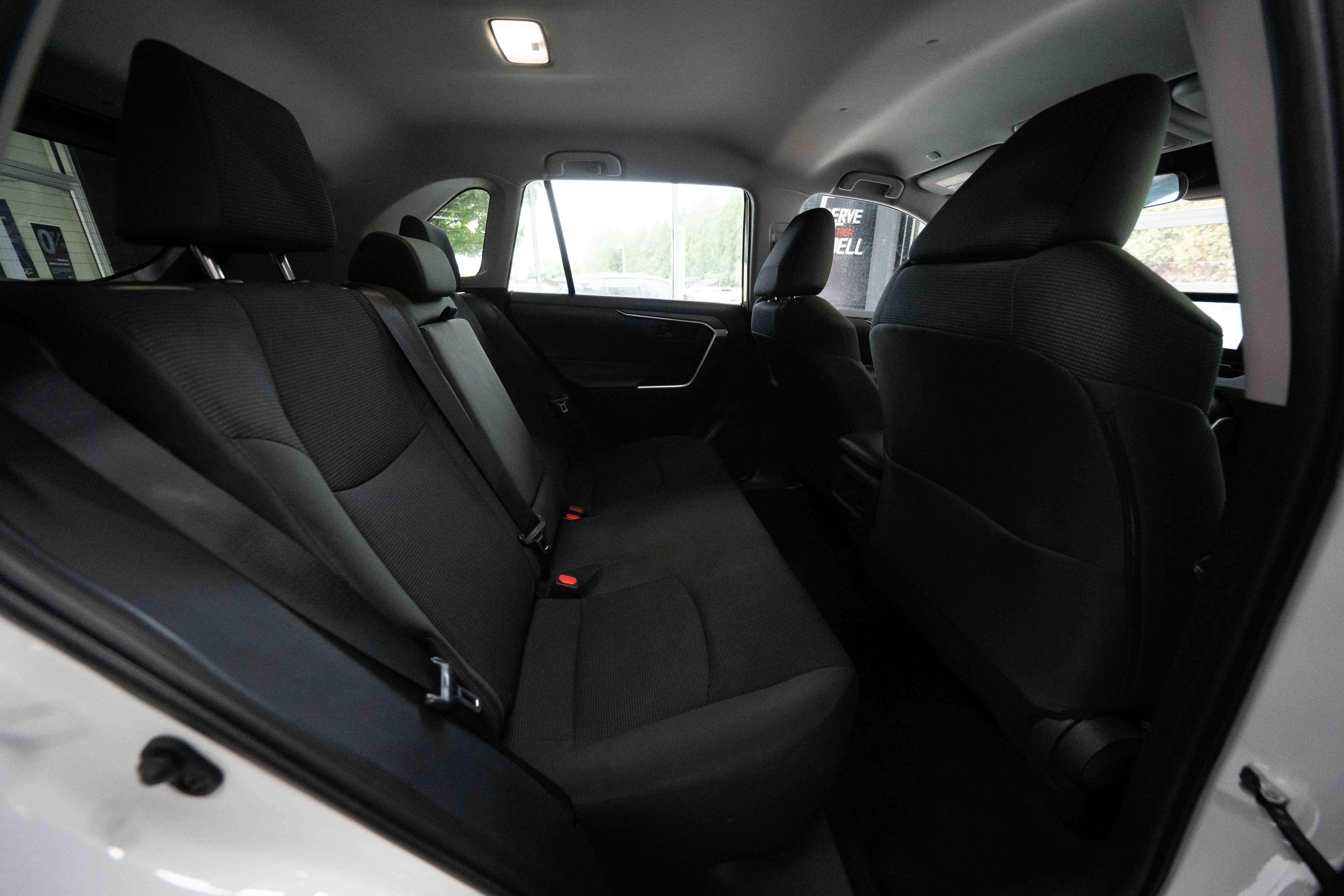 Used 2025 Toyota RAV4 LE AWD/4WD image 25