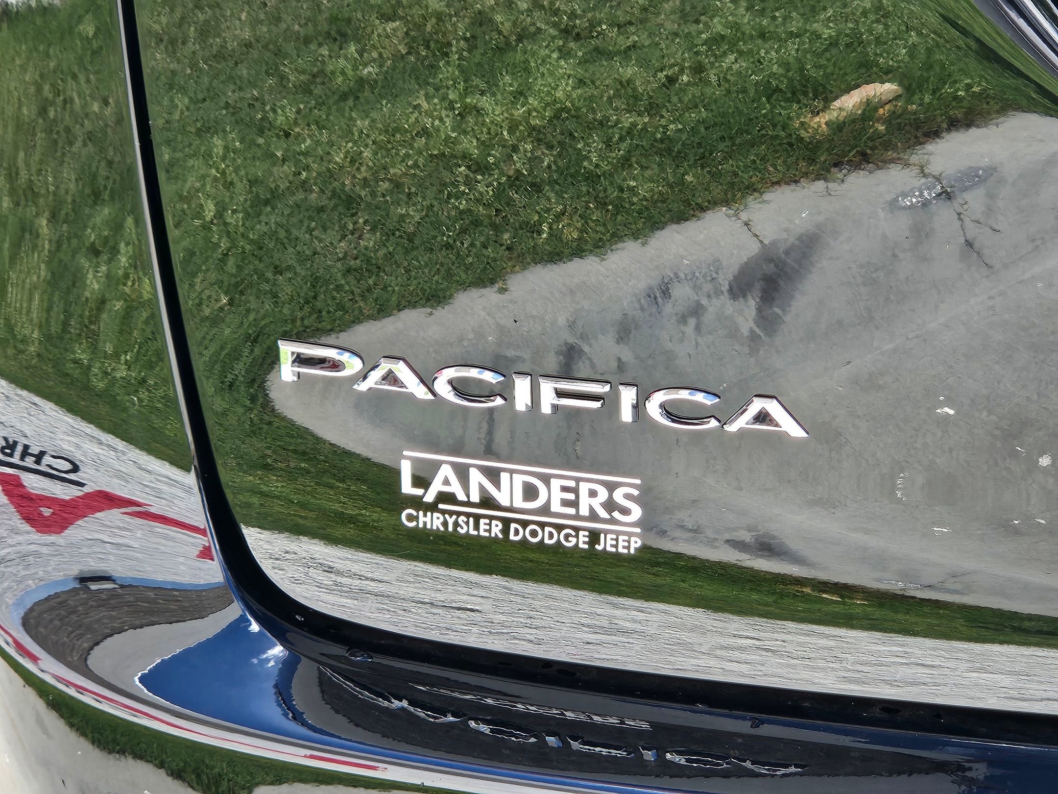 New 2027 Chrysler Pacifica Select FWD image 26