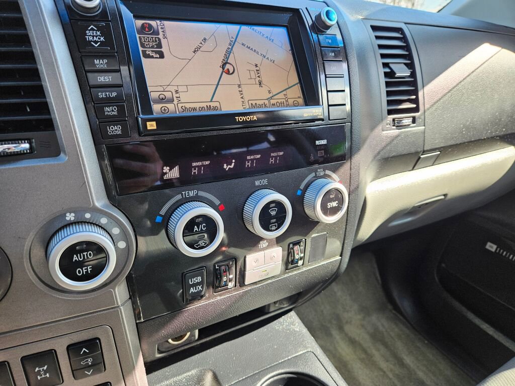 Used 2010 Toyota Sequoia Platinum AWD/4WD image 36
