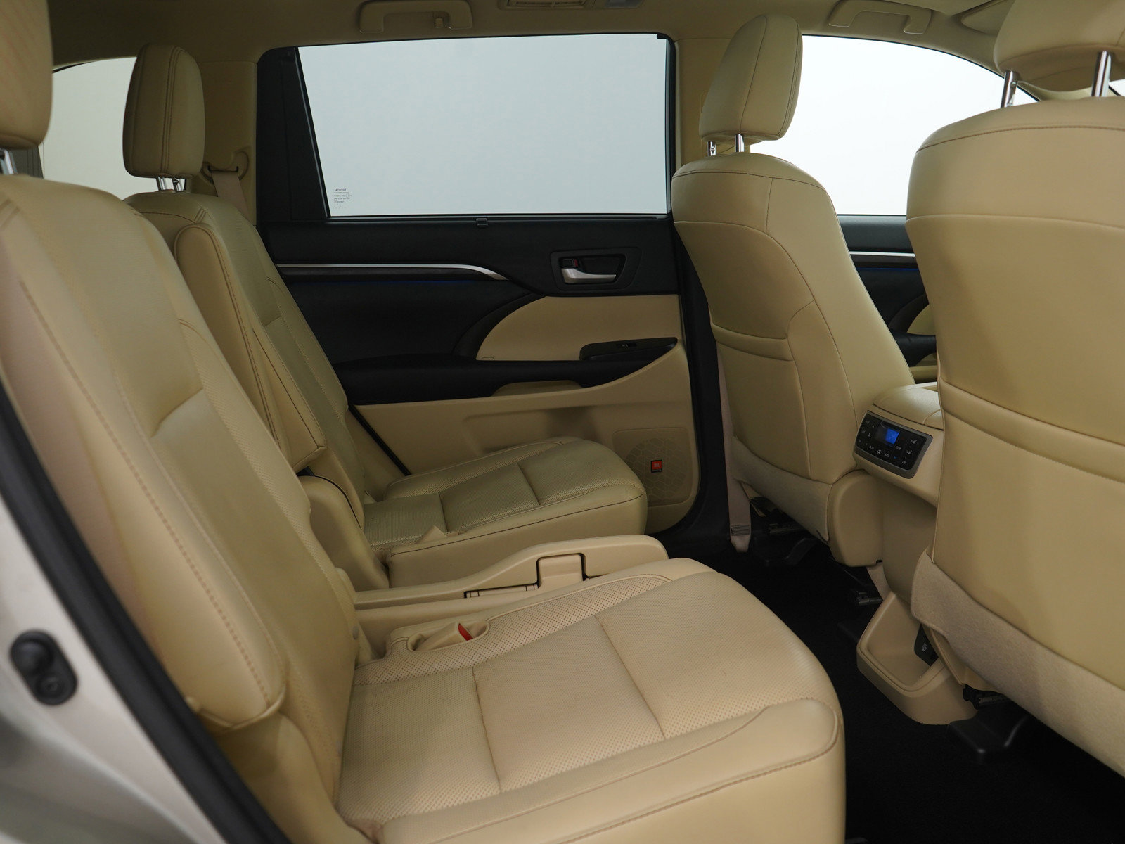 Used 2015 Toyota Highlander Limited Platinum image 14