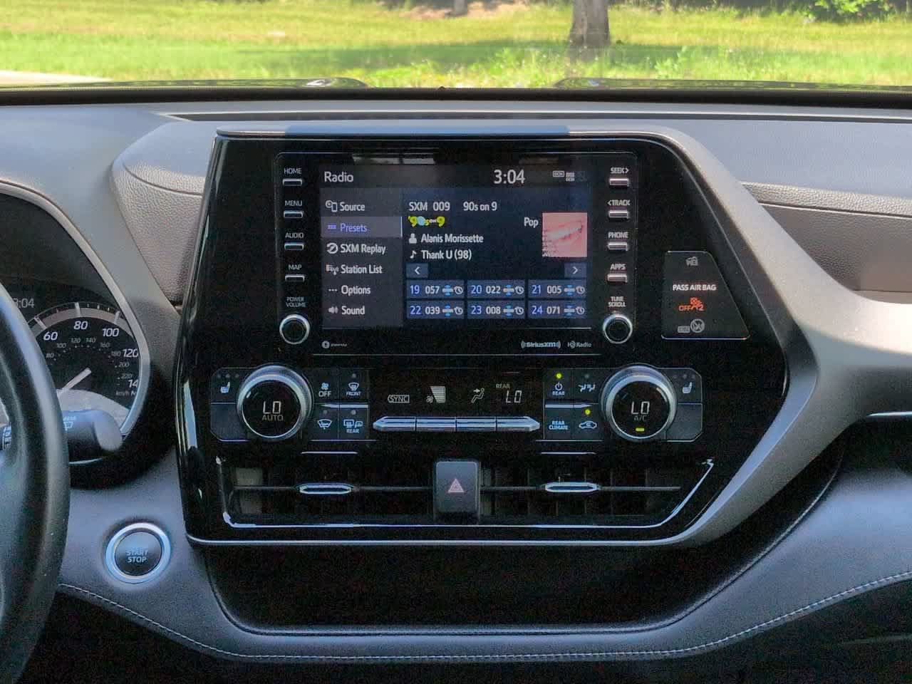 Certified 2021 Toyota Highlander XLE FWD image 18