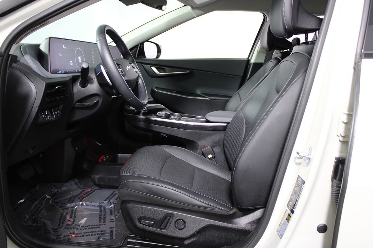 Used 2024 Kia EV6 Wind RWD image 6
