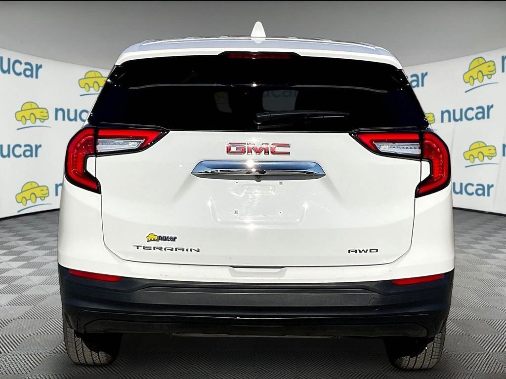 Used 2024 GMC Terrain SLE image 5