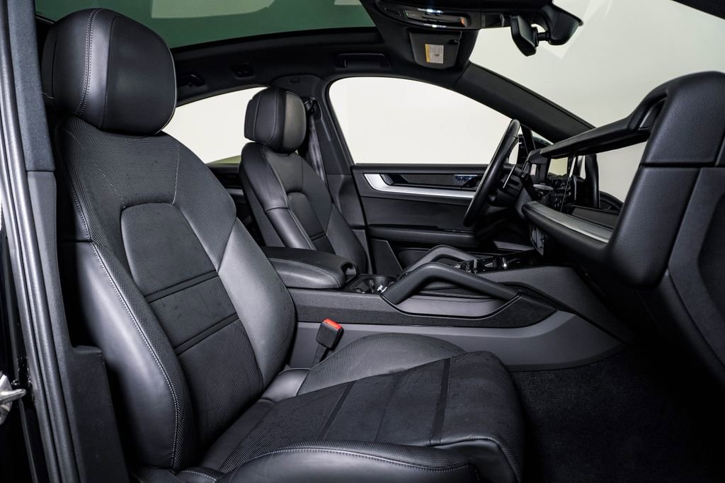 Certified 2024 Porsche Cayenne S AWD/4WD image 15