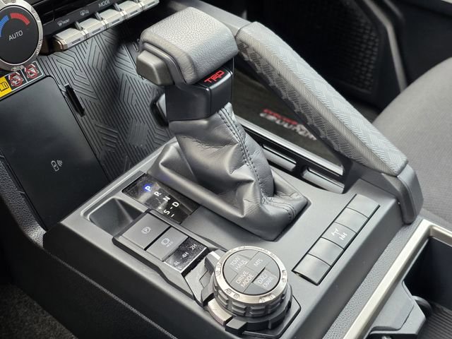 Used 2025 Toyota 4Runner TRD Off-Road image 18
