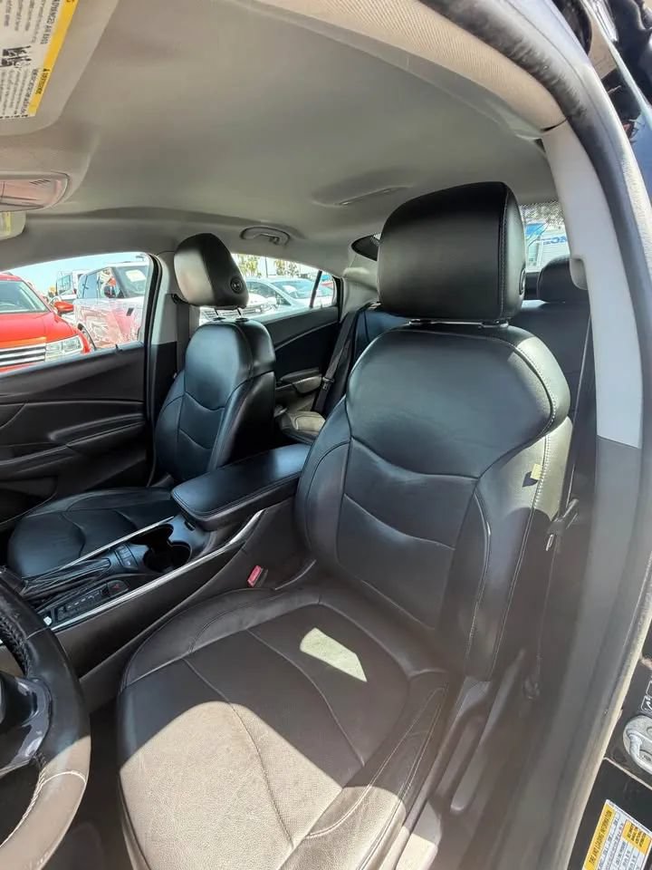 Used 2016 Chevrolet Volt Premier w/ Driver Confidence Package FWD image 7