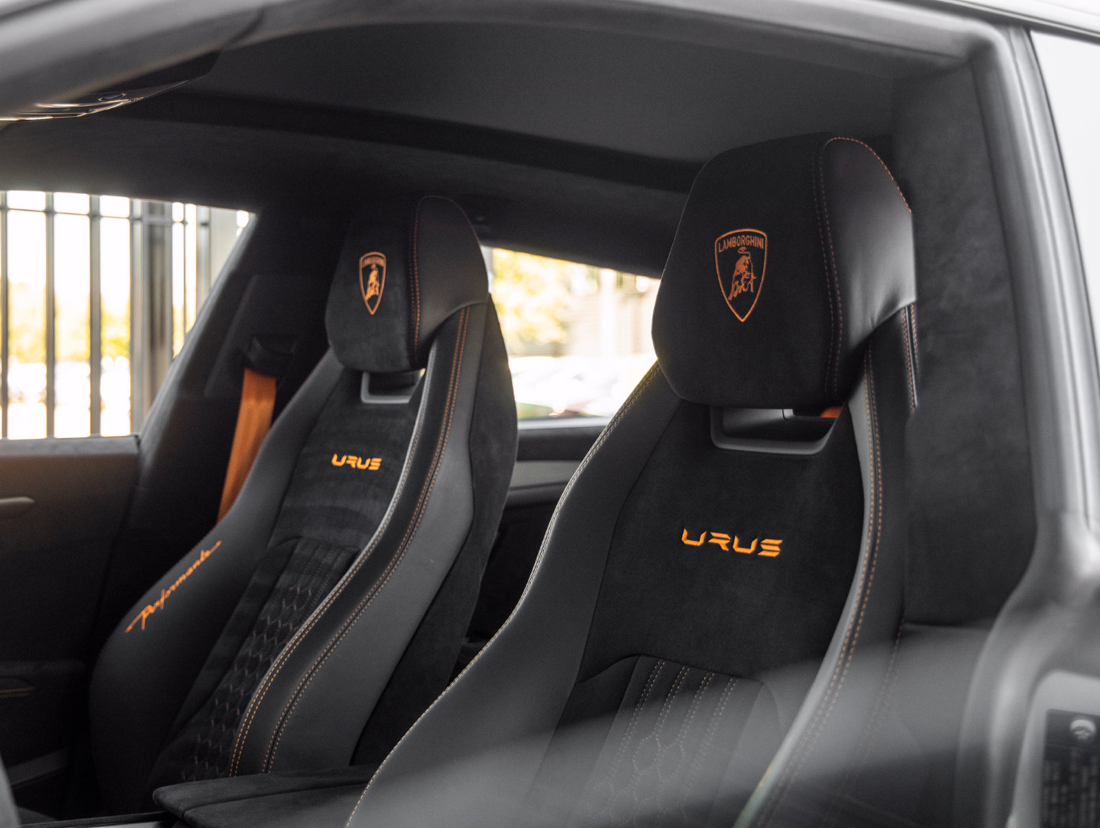 Used 2024 Lamborghini Urus Performante AWD/4WD image 47