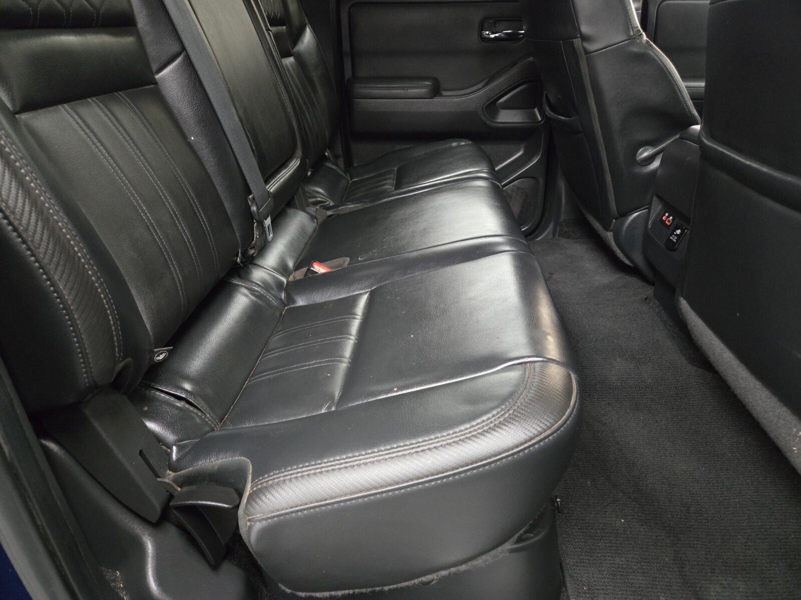 Used 2022 Nissan Frontier PRO-4X w/ Pro-4X Premium Package image 11