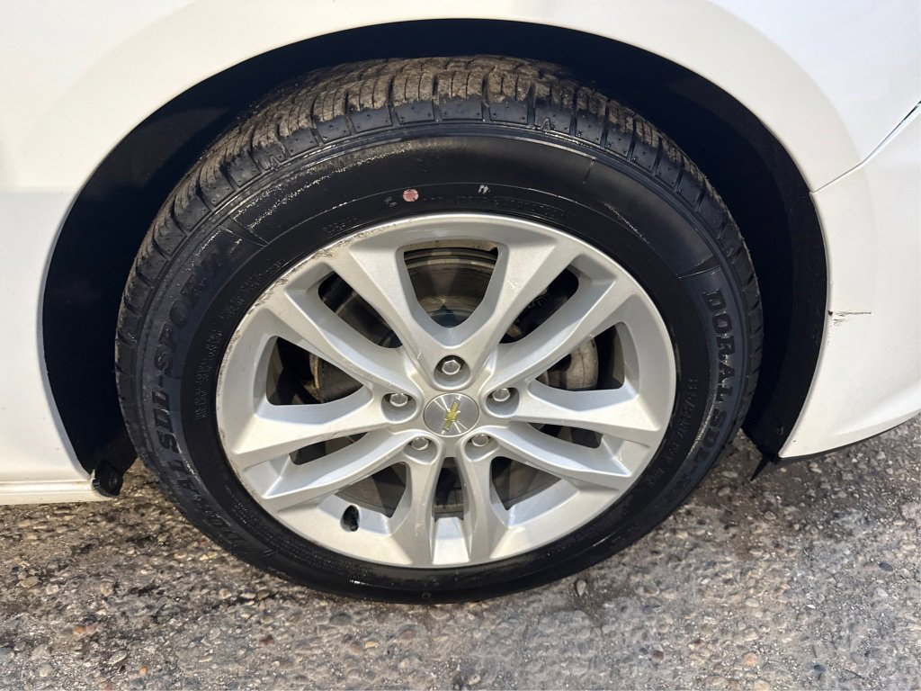 Used 2020 Chevrolet Malibu LS w/ LPO, Convenience Package 1 FWD image 16