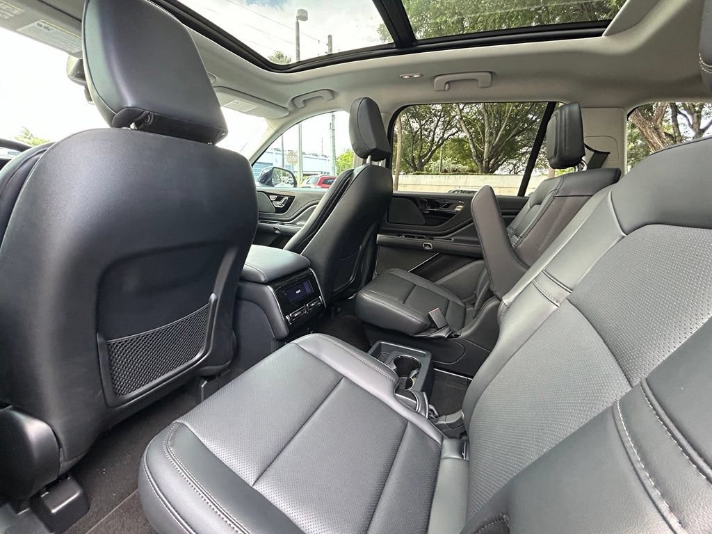 Used 2026 Lincoln Aviator 2WD w/ Jet Appearance Package image 47