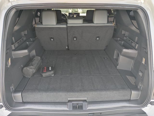 Used 2025 Toyota 4Runner Trailhunter AWD/4WD image 16