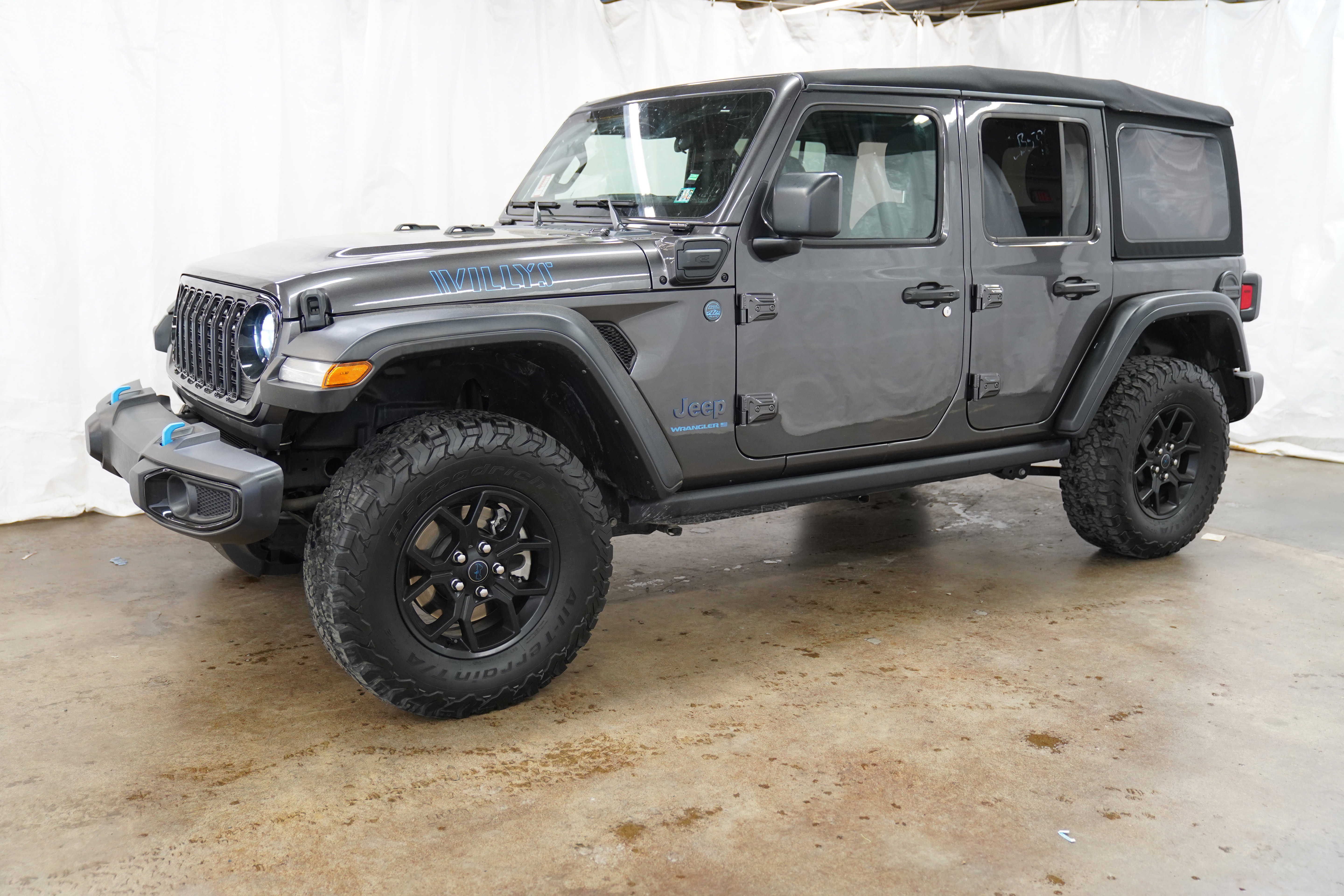 Used 2024 Jeep Wrangler Unlimited AWD/4WD image 10