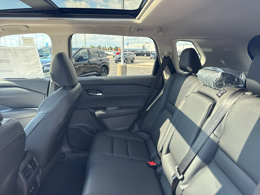 New 2026 Nissan Rogue Dark Armor AWD/4WD image 33