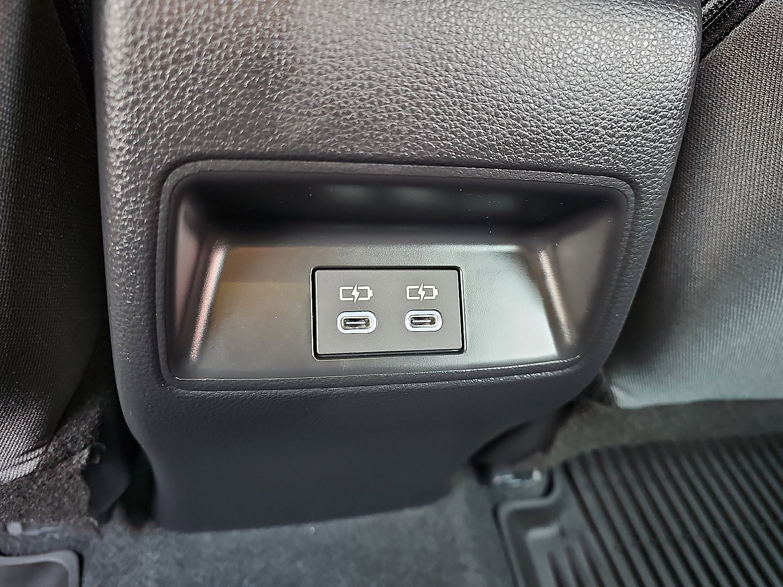 Used 2025 Toyota Corolla LE image 11