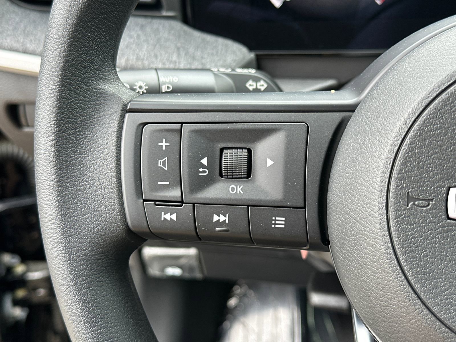 New 2026 Nissan Kicks S image 23