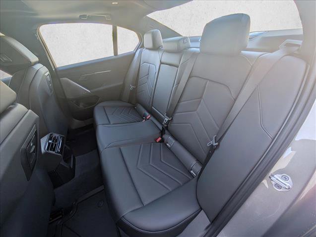 Used 2026 BMW i5 eDrive40 AWD/4WD image 16