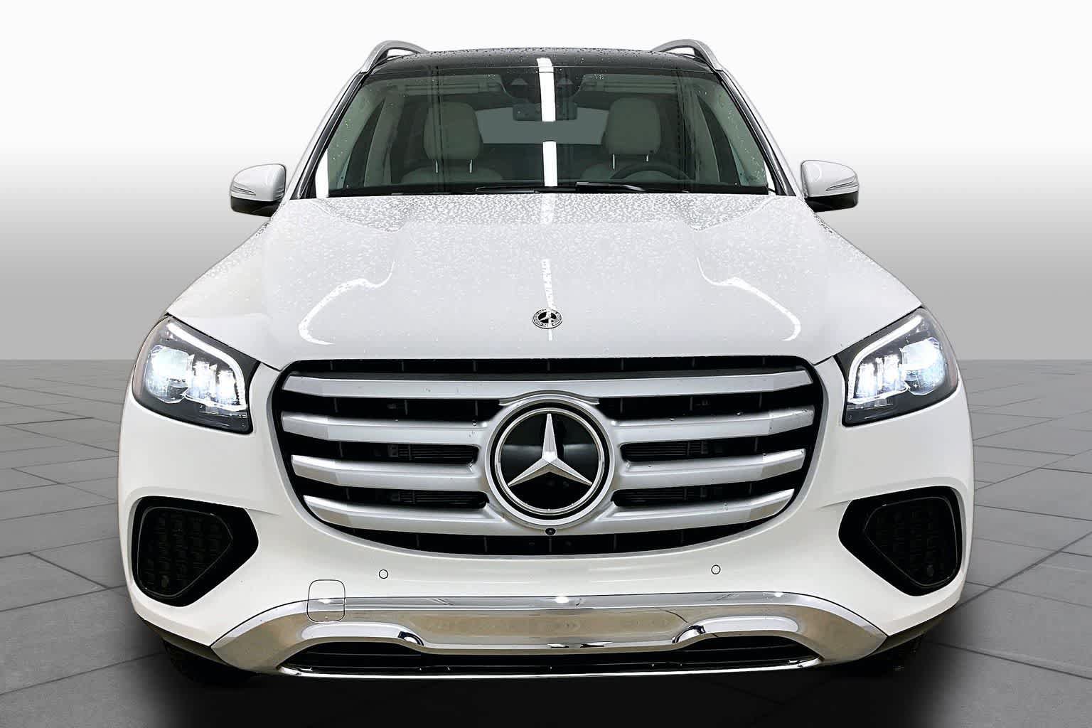 New 2026 Mercedes-Benz GLS 450 4MATIC image 3