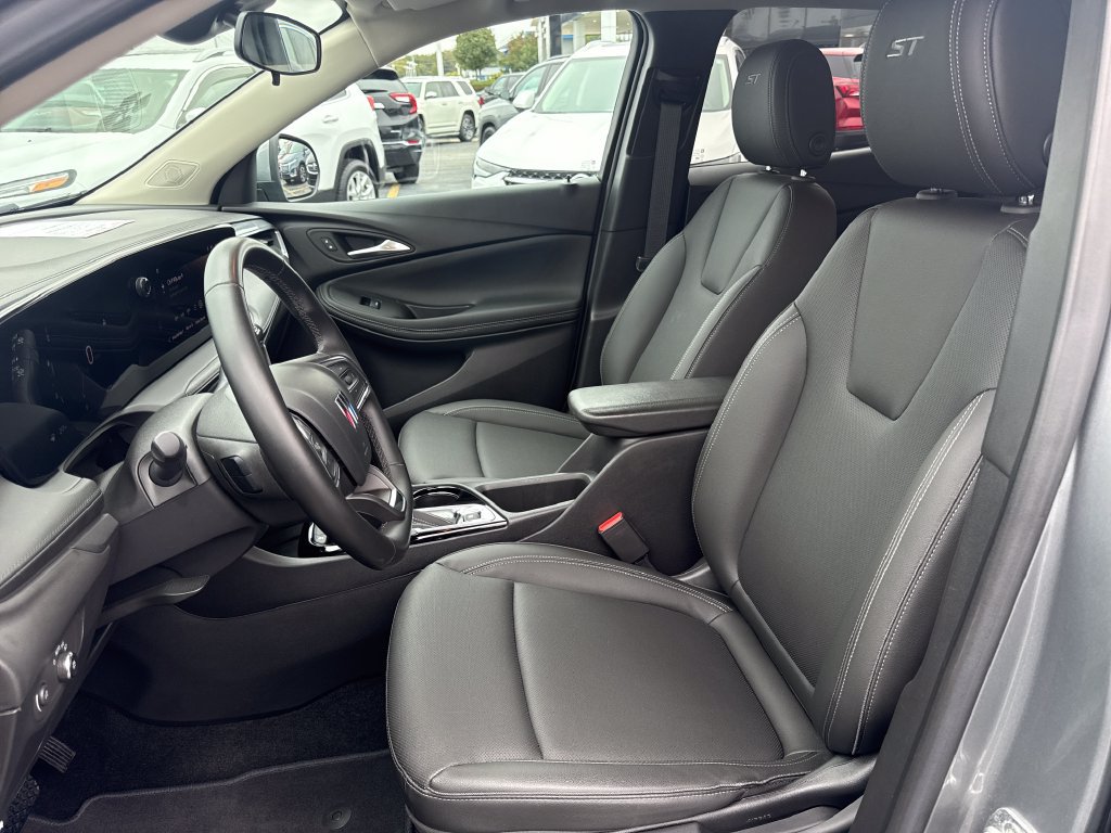 Certified 2024 Buick Encore GX Sport Touring FWD image 15