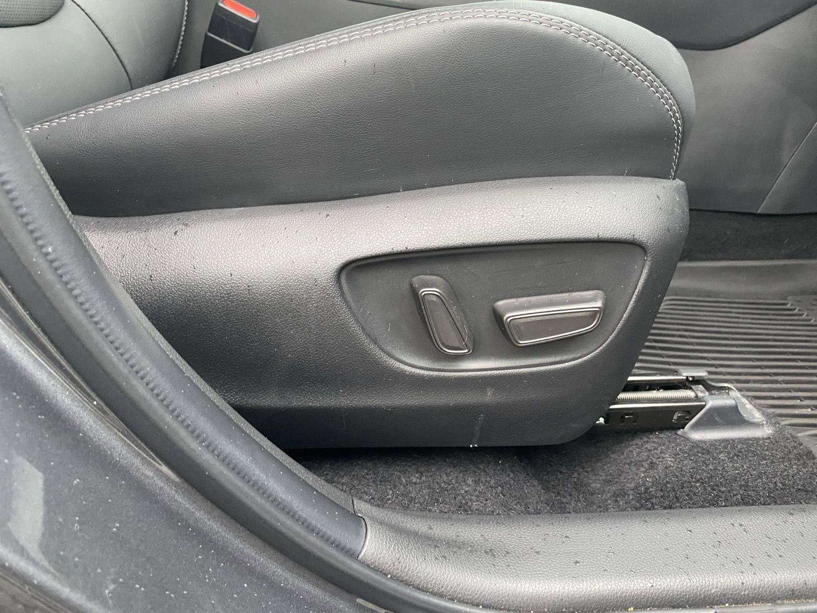 Used 2025 Toyota RAV4 Limited w/ Weather Package image 40