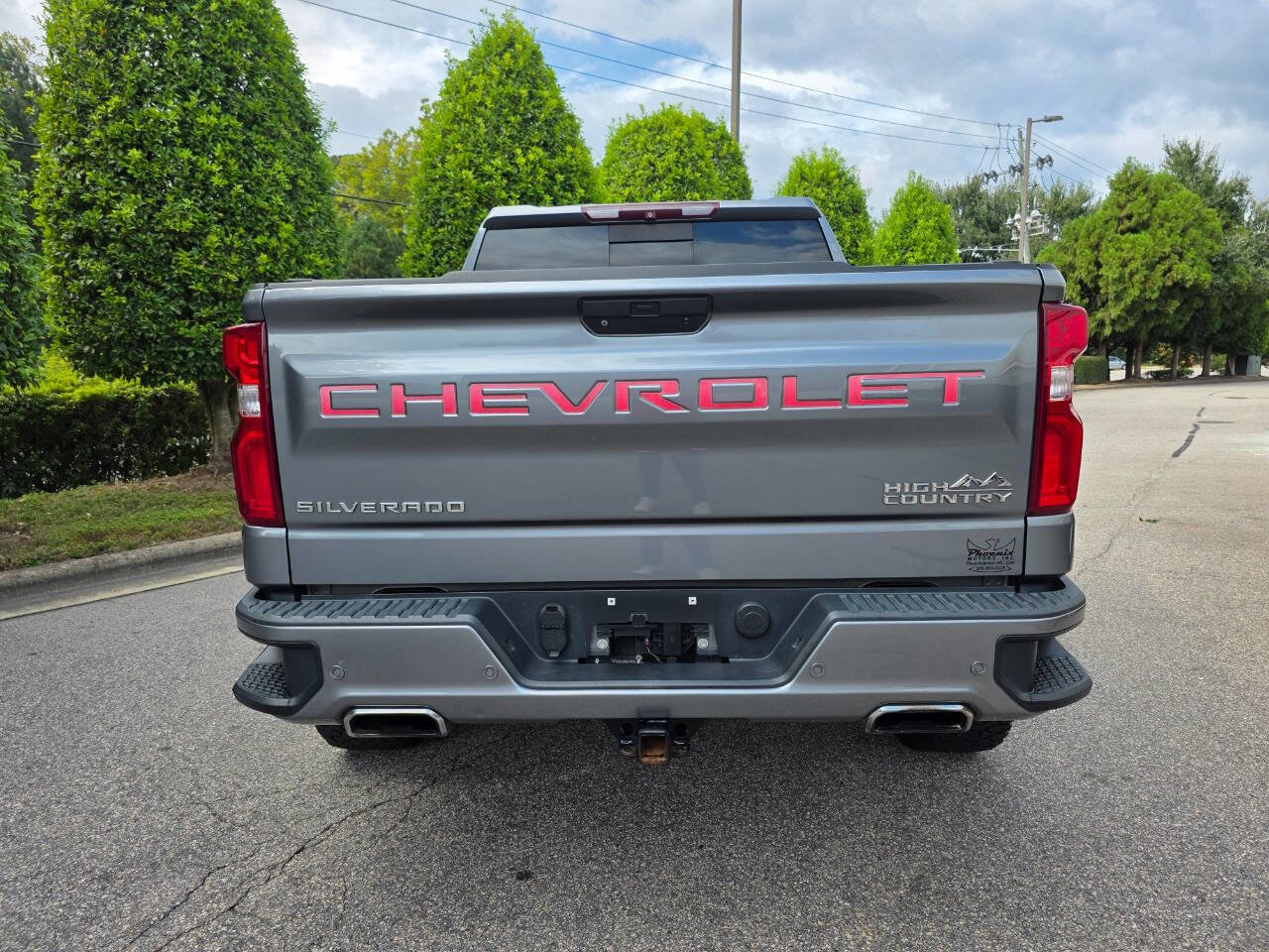 Used 2019 Chevrolet Silverado 1500 High Country w/ Technology Package image 4