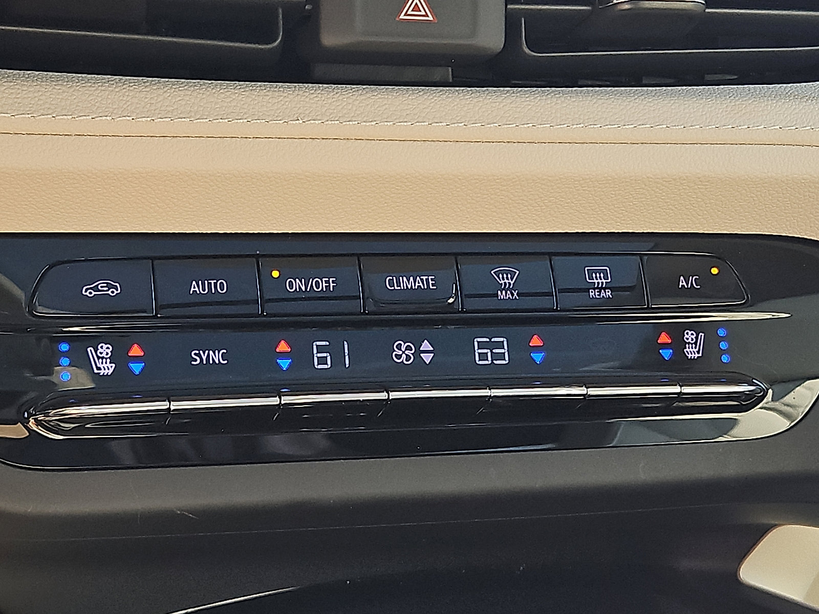 Certified 2022 Buick Envision Avenir w/ Technology Package II image 16