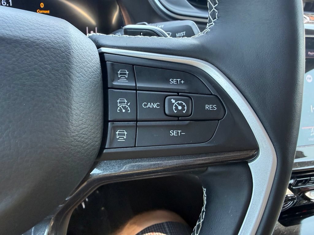 Used 2021 Jeep Grand Cherokee L Laredo AWD/4WD image 18