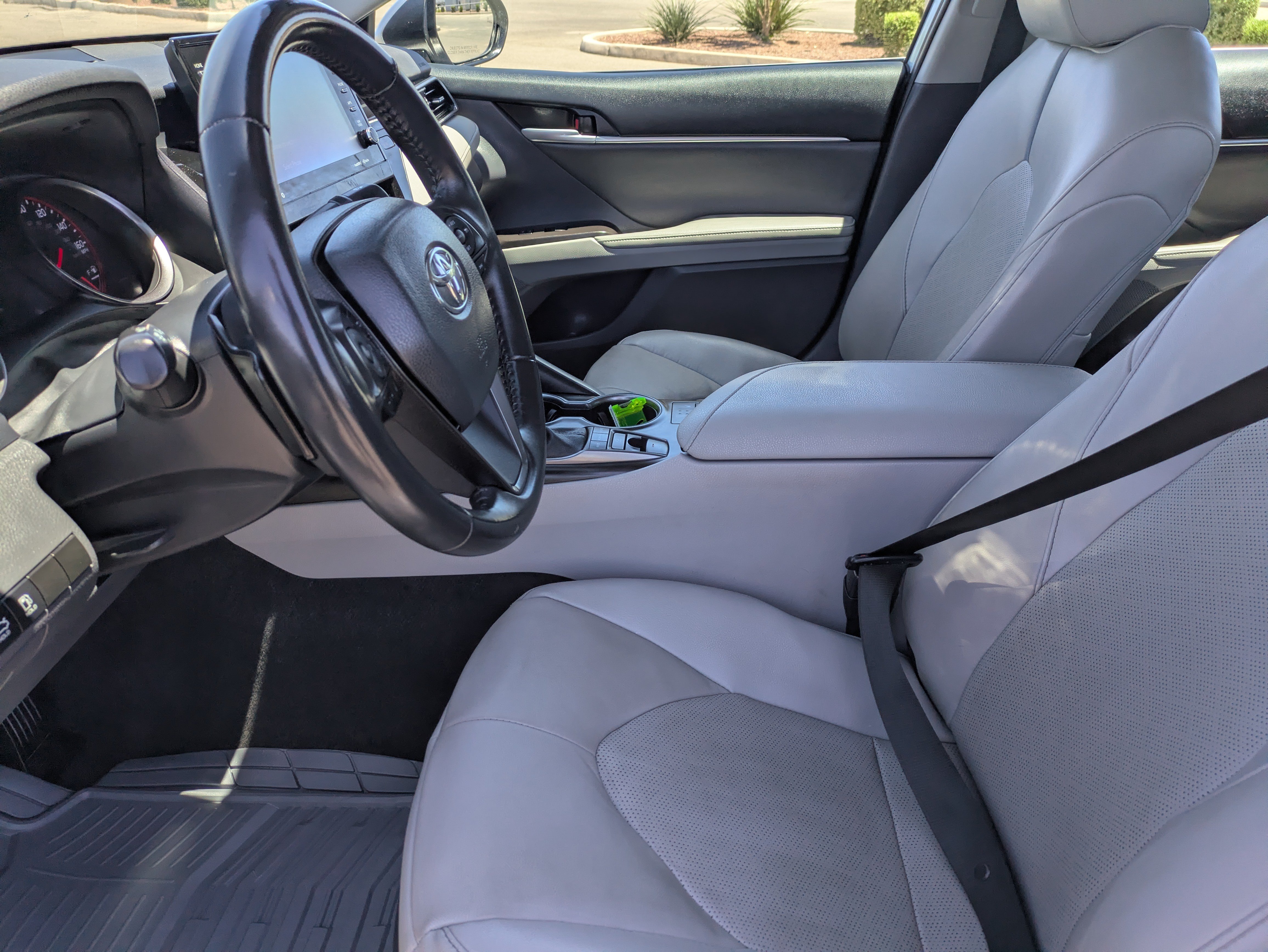 Used 2024 Toyota Camry XSE FWD image 24