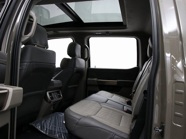 New 2026 Ford F450 Platinum w/ Platinum Plus Package image 15
