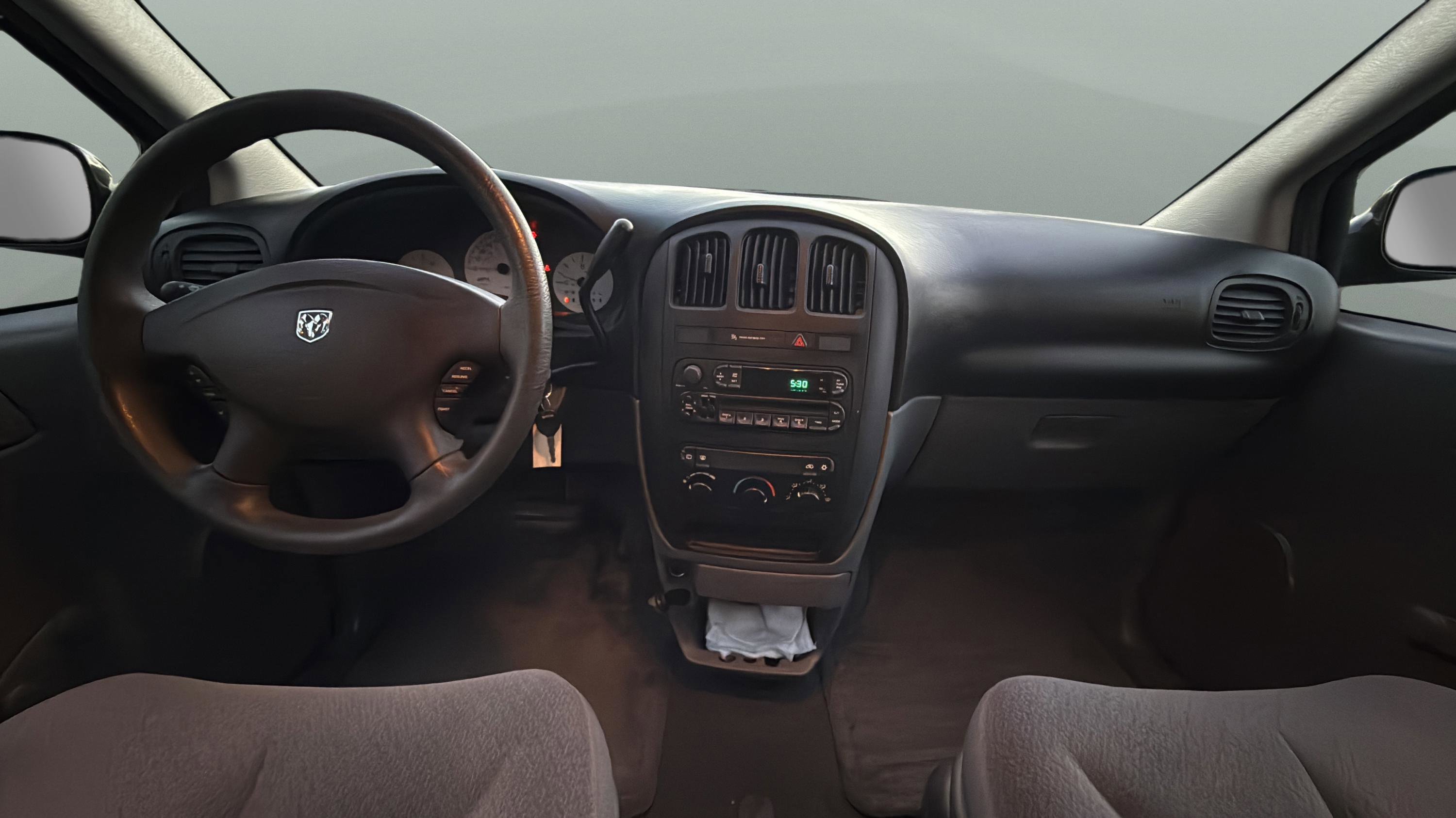 Used 2005 Dodge Grand Caravan SE image 17