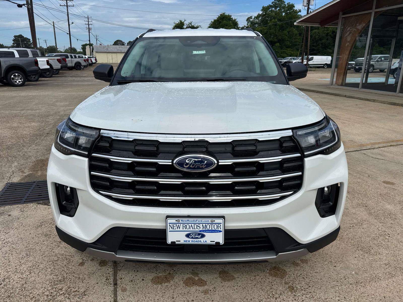 New 2026 Ford Explorer Active w/ Active Comfort Package RWD image 2