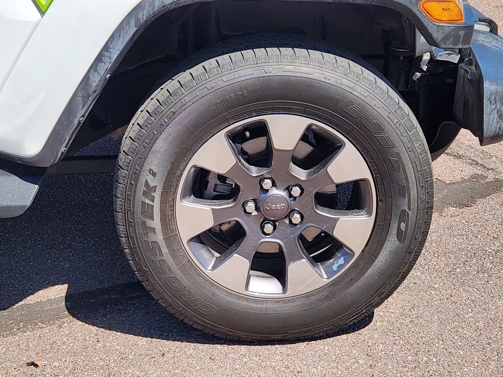 Used 2018 Jeep Wrangler Unlimited Sahara AWD/4WD image 30
