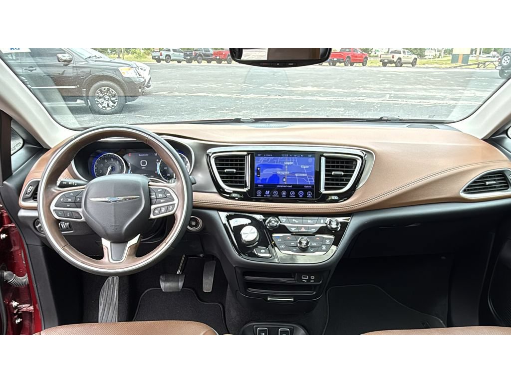 Used 2017 Chrysler Pacifica Limited w/ Advanced Safetytec Group FWD image 35