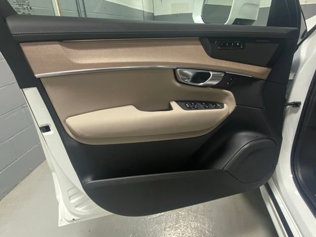 Used 2025 Volvo XC90 B6 Plus AWD/4WD image 7