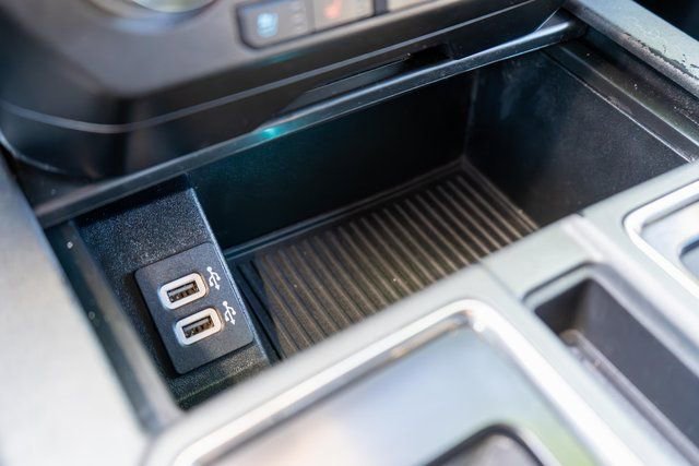 Used 2020 Ford F150 Raptor w/ Equipment Group 802A Luxury image 36