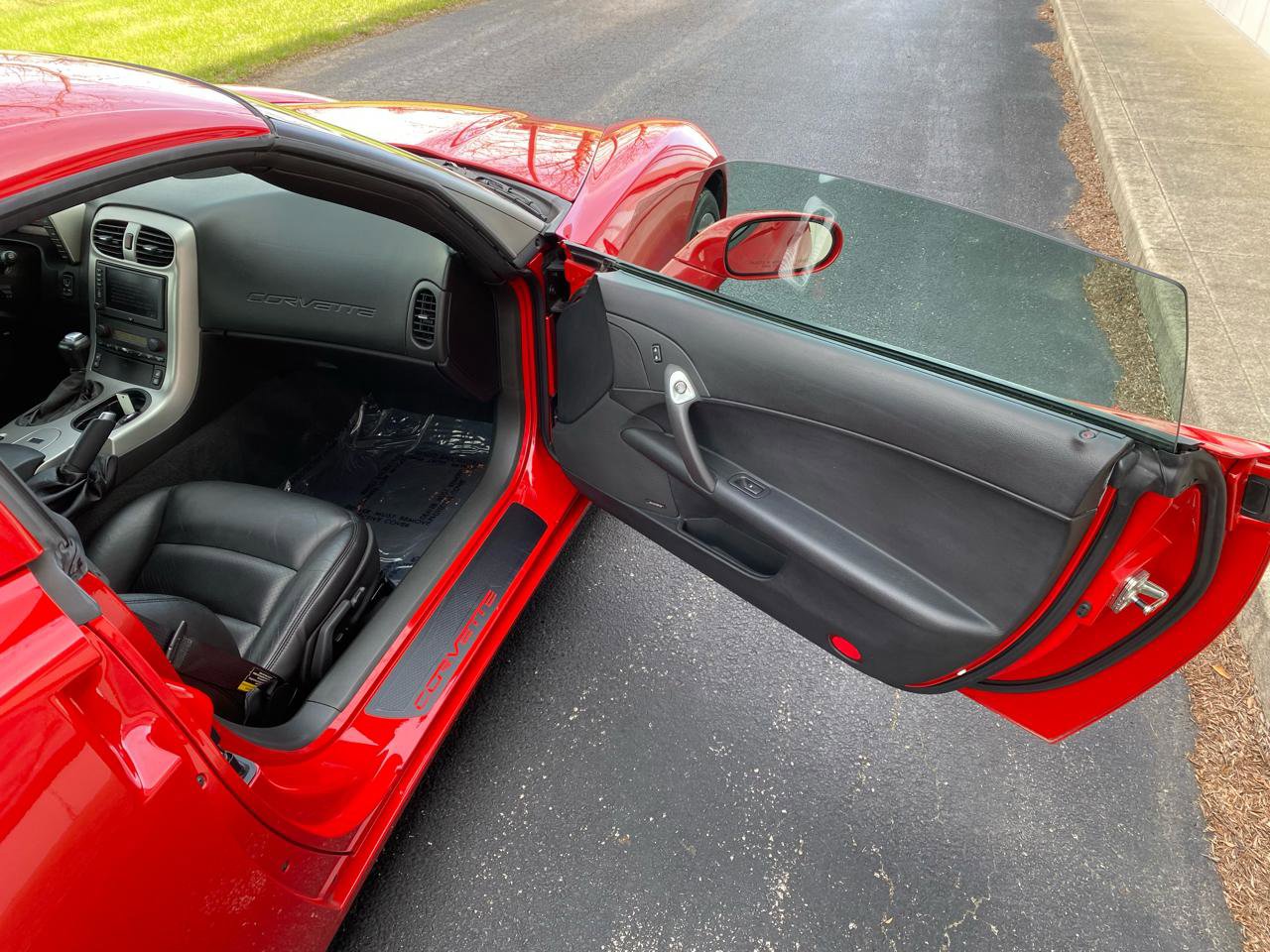 Used 2005 Chevrolet Corvette Coupe w/ Preferred Equipment Group image 13