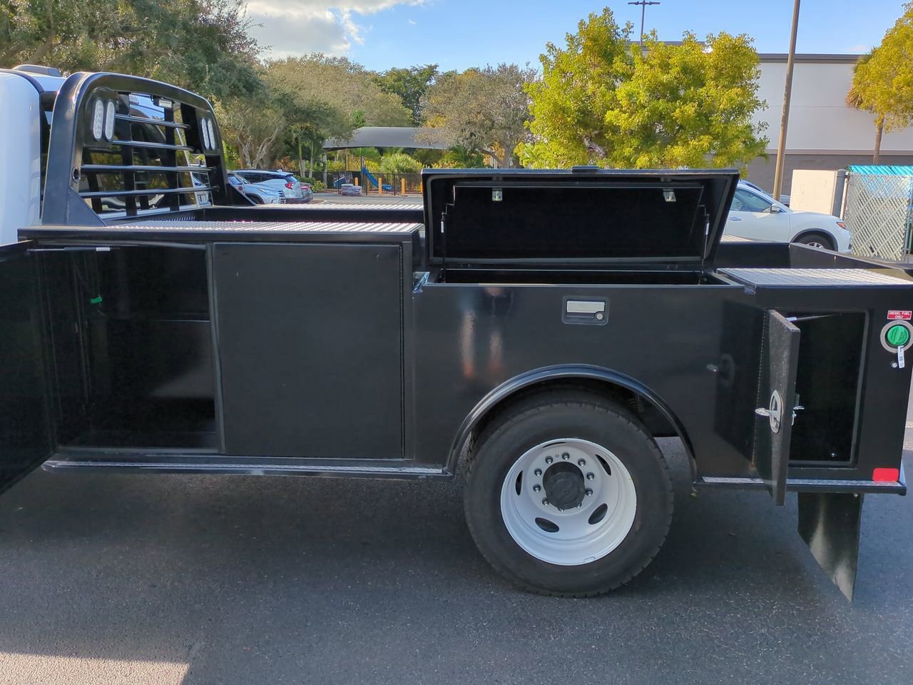 New 2026 Ford F550 4x4 Crew Cab image 6