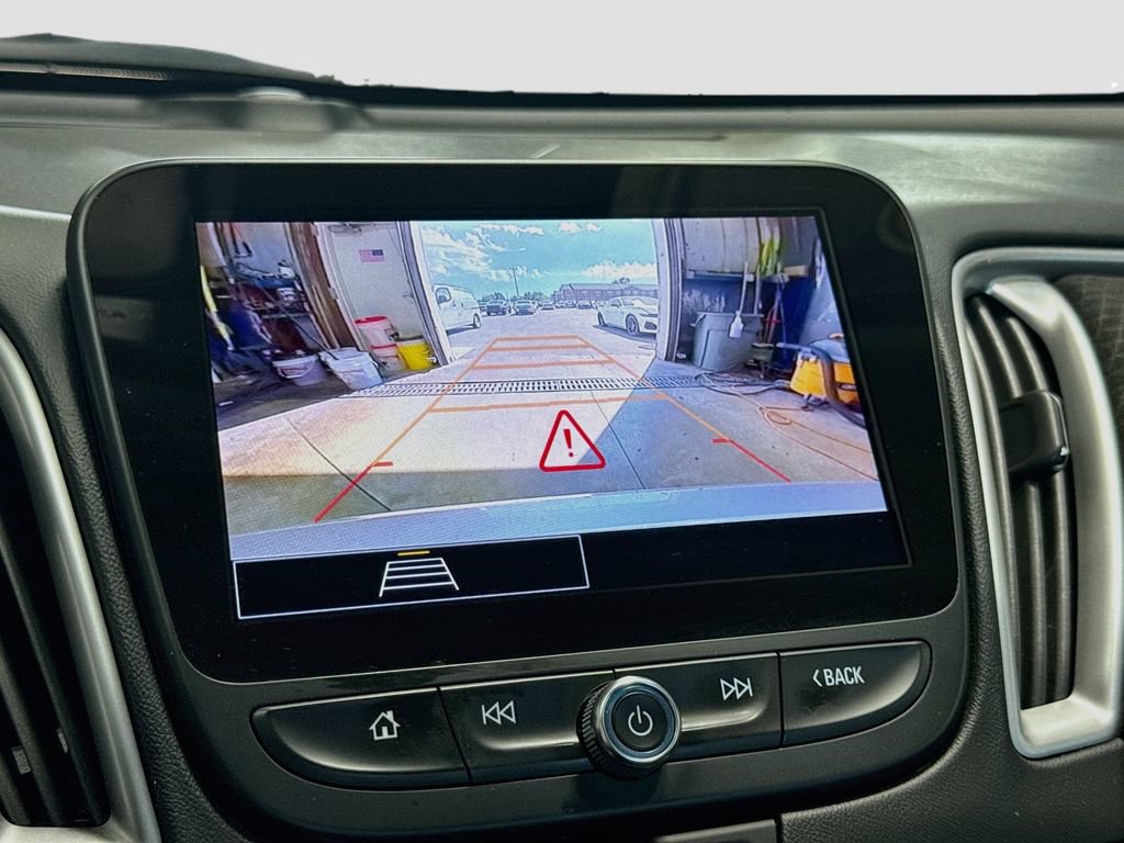 Used 2025 Chevrolet Malibu LT FWD image 13