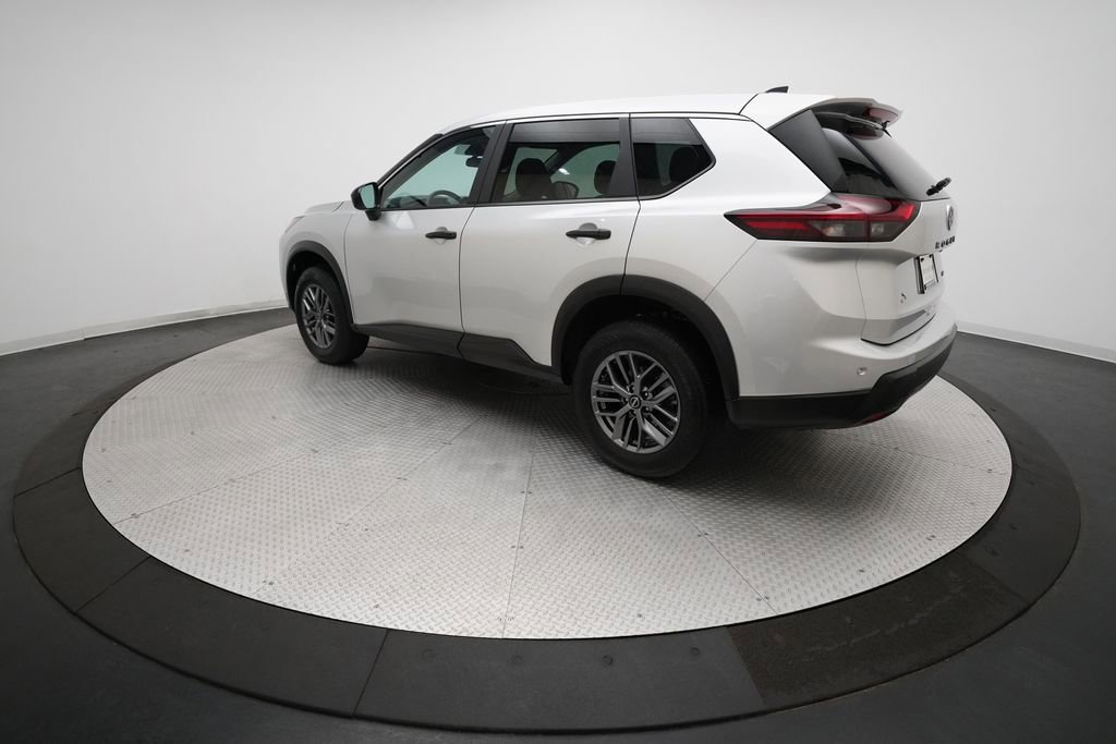 Certified 2024 Nissan Rogue S image 32
